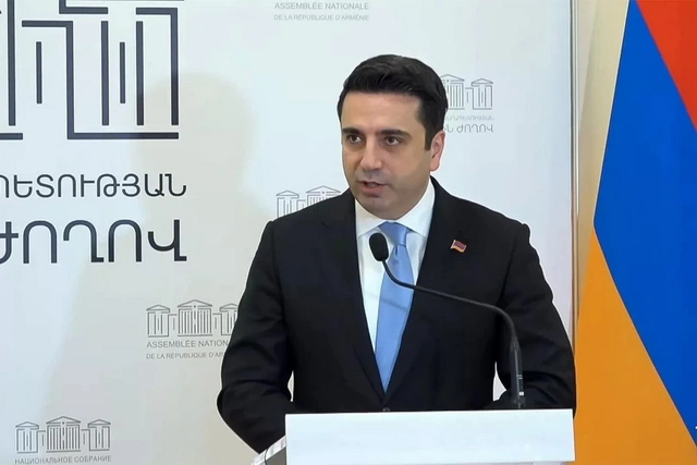 Simonyan: “Kommunikasiyaların açılmasında Ermənistan əvvəllər bəyan etdiyi prinsiplərə sadiqdir”
