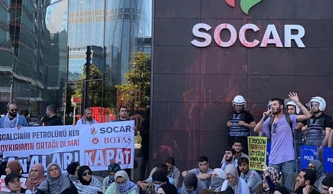 SOCAR-ın İstanbul ofisinə hücum olub – VİDEO